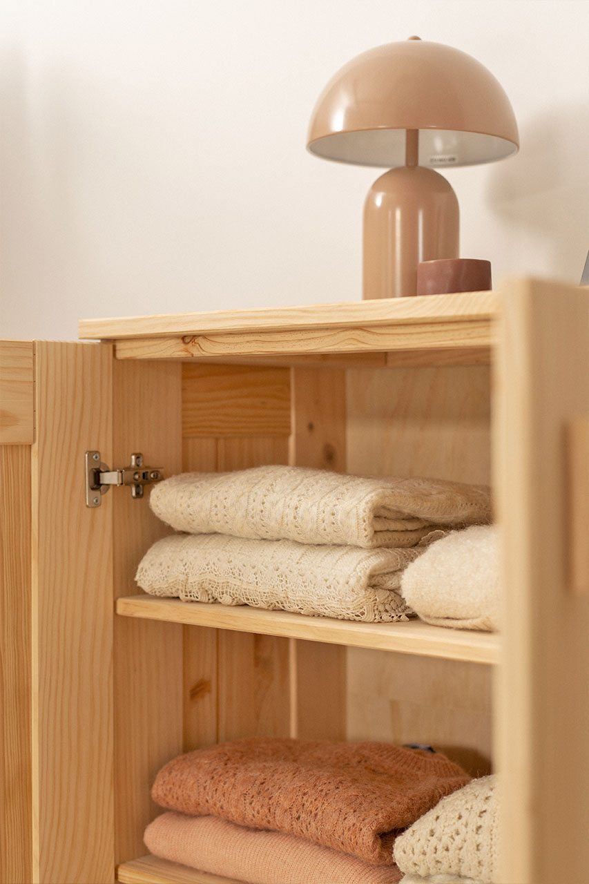 Imagen de ambiente 5 para:Aparador de madera maciza de pino